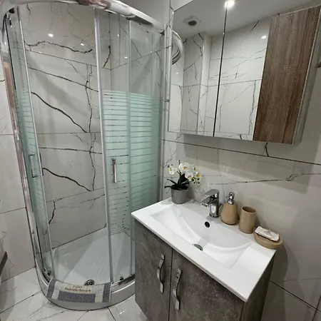 Sunny Apart Sofia 1 Bedroom 아파트 하니오티